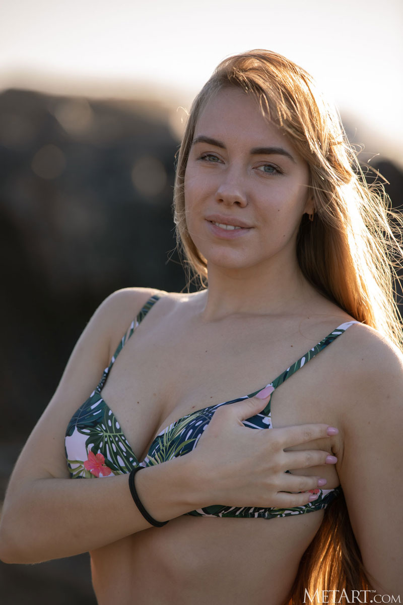 Ryana Bikini Beauty at the Beach